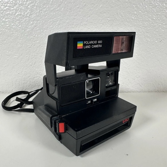 Polaroid 600 Land Camera Model 640 Vintage Instant Film Camera